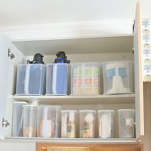 高いところも取りやすく使いやすく♪キッチンの吊り戸棚収納