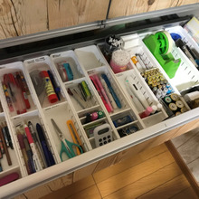 100均のキッチン収納グッズで☆ 家族が使いやすい、共通スペースでの文房具収納