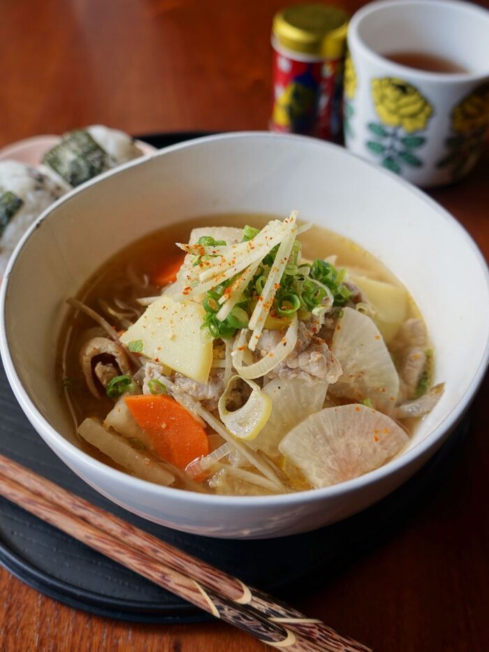 しょうが&根菜パワーでポカポカ♡具だくさん豚汁