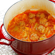 キャベツ・合いびき肉・玉ねぎ材料3つで!子供喜ぶまかないロールキャベツスープ♪