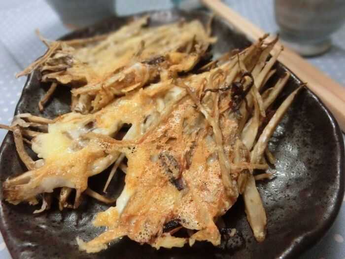 材料3つ☆ 粉不使用♪ ごぼうのチーズガレット