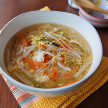 思い立ったらすぐできる!半端野菜と卵のサンラータン風スープ