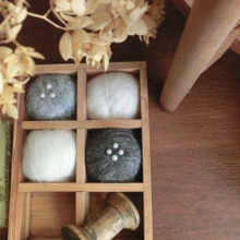 【雑貨ⅮIY】初挑戦の羊毛フェルト!練習台をそのままお裁縫箱風インテリア♪