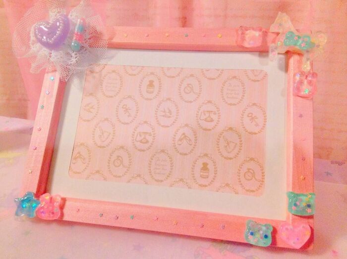 【100均DIY】親子で作れるゆめかわフレーム♡