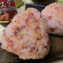 オイマヨ生姜で香ばしい♪ やみつきの焼きおにぎり