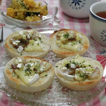 塩気と甘みの絶妙バランス♪ カマンベールベーコンのハニートースト