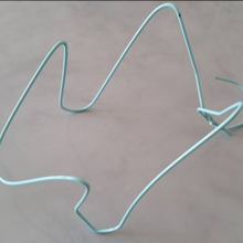 ワイヤーハンガーで、ブックスタンドとたわし掛け