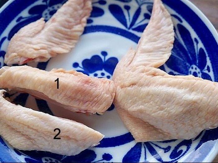 簡単!鶏手羽先を、手羽中にする方法
