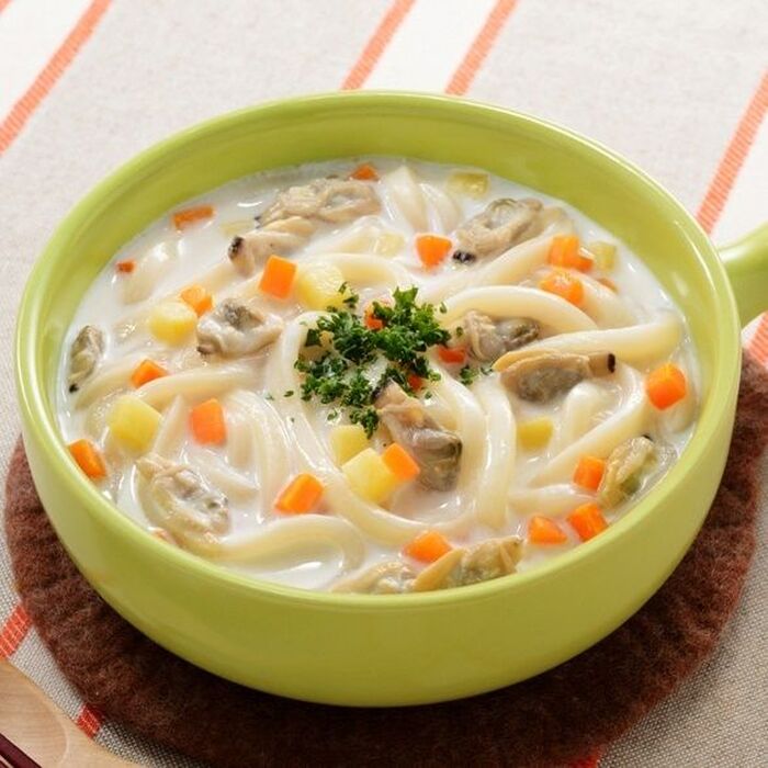 パスタ風あったかうどん「簡単!クラムチャウダーうどん」