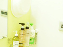 驚き!ユニットバスに磁石★シャンプーもすべて吊り下げ収納