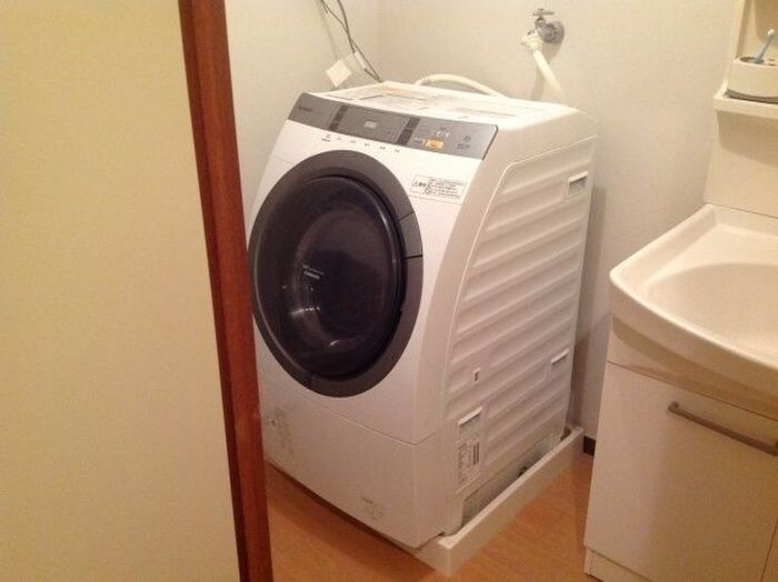 洗濯機の排水トラブル 原因は排水溝のつまり?掃除法とは?