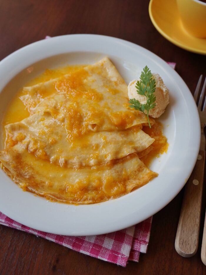 甘酸っぱさがあとひく美味しさ♡みかんソースのクレープシュゼット
