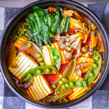 調味料4つでなべの素は不要!!すぐ出来て!すぐ食べられる!「炒めスンドゥブ鍋」