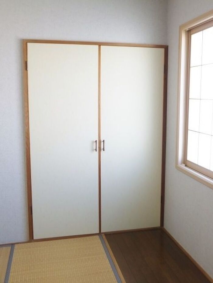 片づけ上手な人はしている!ケースを使った押入れ収納術