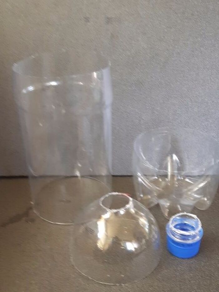 5、ペットボトルで竹の飾りを作る。