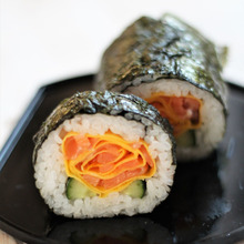 恵方巻きにも使える!スモークサーモンのお花巻き寿司
