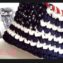 ダイソーのTシャツヤーンで人気の星条旗ポーチ