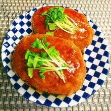 焼肉のたれで簡単照りウマ*ふわふわお豆腐にんじん豚バーグ