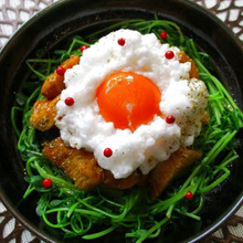 鶏むね肉&豆苗の煮からめ焼き鳥のTKG~♪
