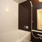 放置すると黒カビだらけに!浴室の換気扇のお掃除もお忘れなく