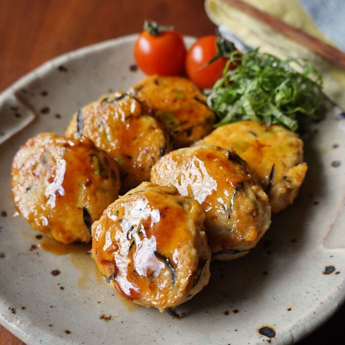 具沢山でもヘルシー!みんな大好き照り焼き鶏バーグ