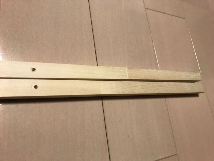 麻紐を通す穴をあけます