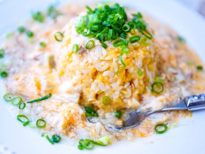 安くて簡単!「卵のあんかけ黄金炒飯」