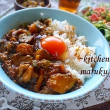 卵が濃厚!おすすめTKG★野菜たっぷりチキンカレー(普通だと思っていたカレーの食べ方!?)