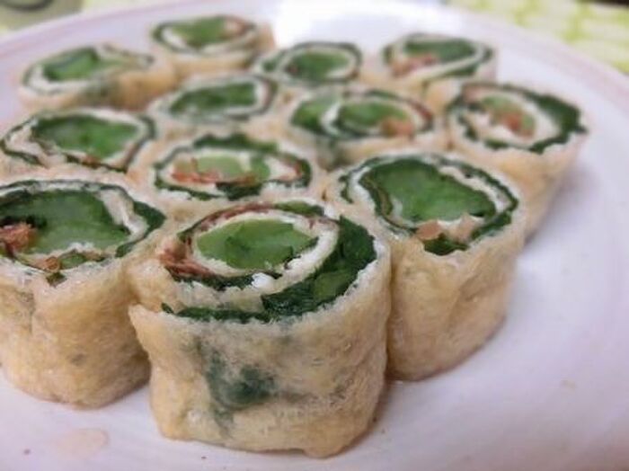 じゅわっと出汁が広がります♪ 小松菜の油揚げ巻きおひたし