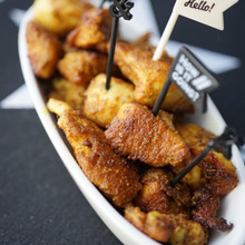 グルテンフリー!むね肉deスパイシーな”大人noひと口ノンフライドチキン”