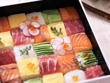 押し型がなくても作れる華やか「モザイク寿司」