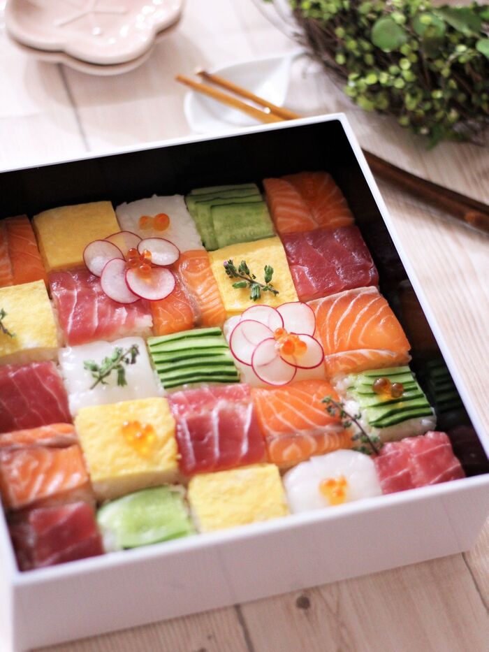 押し型がなくても作れる華やか「モザイク寿司」
