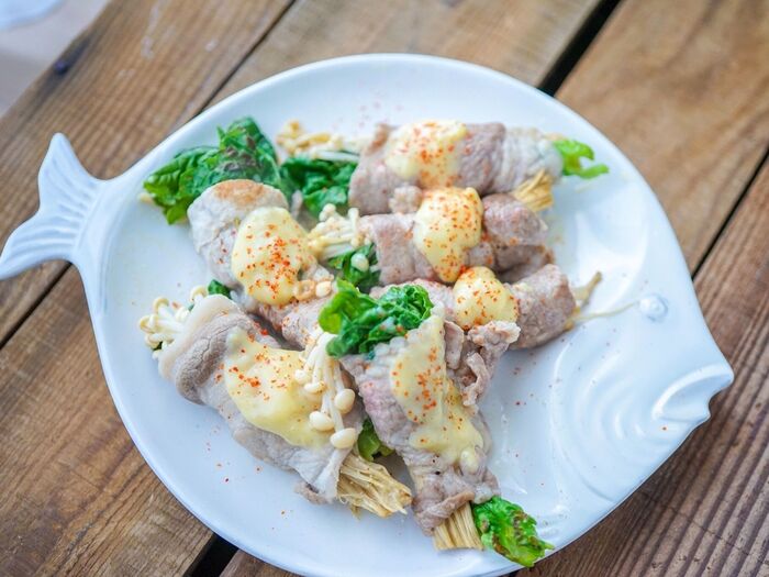 焼いたお肉にかけてお好みで一味を振れば出来上がり