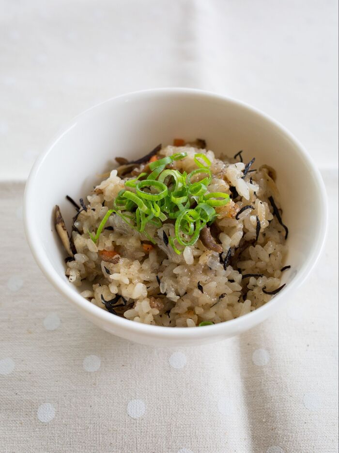 優しい味♡豚肉とひじきとごぼうの炊きこみおこわ