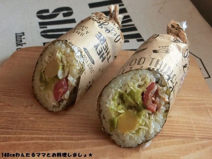 簡単★トマトとアボカドの寿司ブリトー