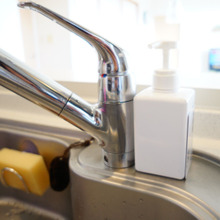 シンクの水滴を拭き取らずにキレイにする方法