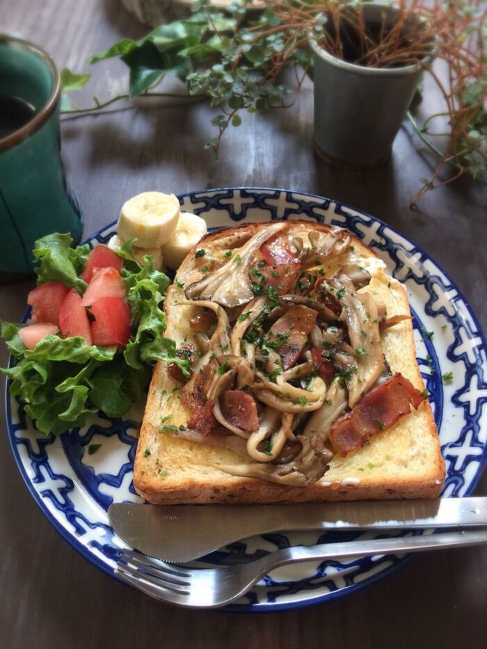 朝から菌活!きのこトースト♪