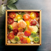 パーティーにいかが?ひな祭りの華やかメニュー♪【サーモンとカラフルトマトのさわやかレモンちらし】