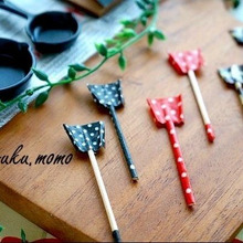 つまようじ&マスキングテープで★キッチン道具のシリコンスパチュラ風