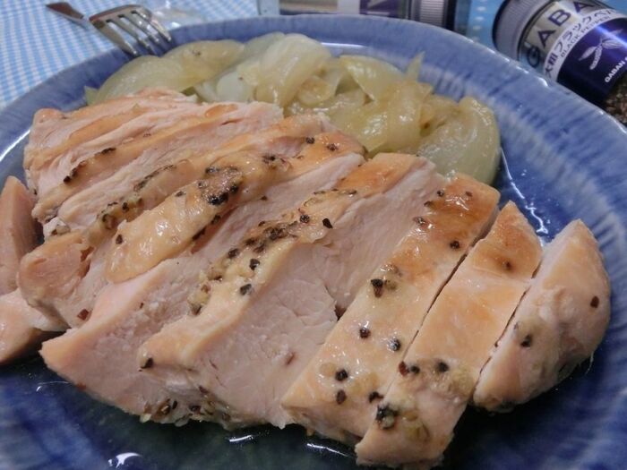 炊飯器で一発☆ しっとり&ジューシー♪ 鶏むねでローストチキン