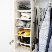 カバンの形状に合わせた楽な収納法