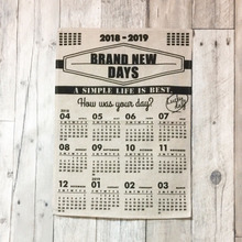 こんなの欲しかった!セリアのリネン風カレンダー