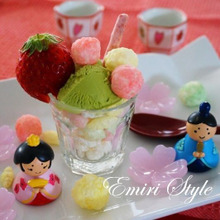「ひなあられパフェ」で、食卓を可愛く飾る♡