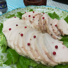 オイルを入れてうまみとじ込め♪ 炊飯器で鶏ハム