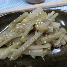 簡単やみつき♪ たたきごぼうのナムル