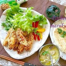 バリッとジューシーな『エスニックフライドチキン』とグリーンカレーのランチ