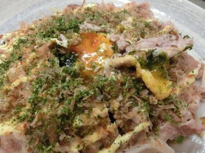 半熟たまごがとろ~り♪ 粉不使用☆ レンジでお好み焼き風