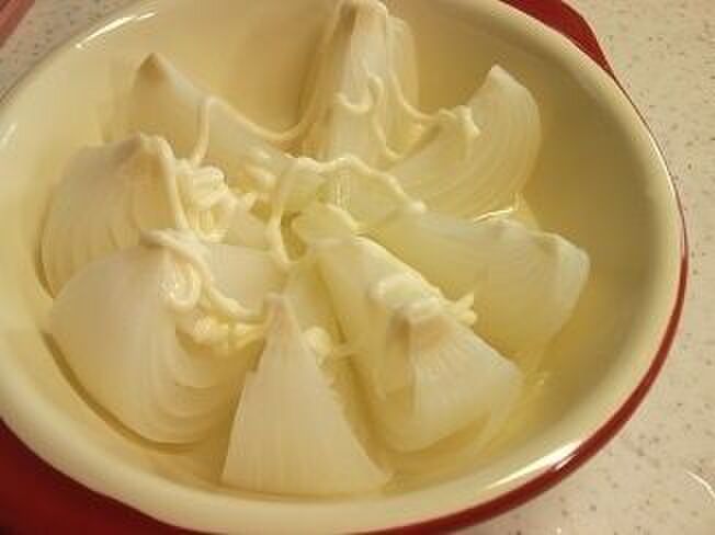 マヨネーズを回しかけ