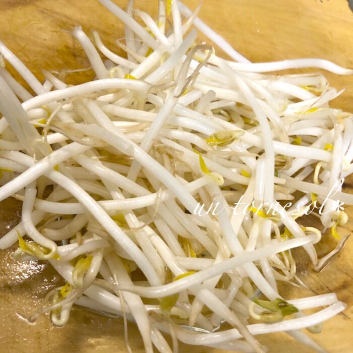 ②ごま油でもやしの臭みをとって!