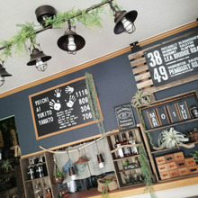 耐震補強にも繋がった〜真っ白な壁面を自分好みに〜